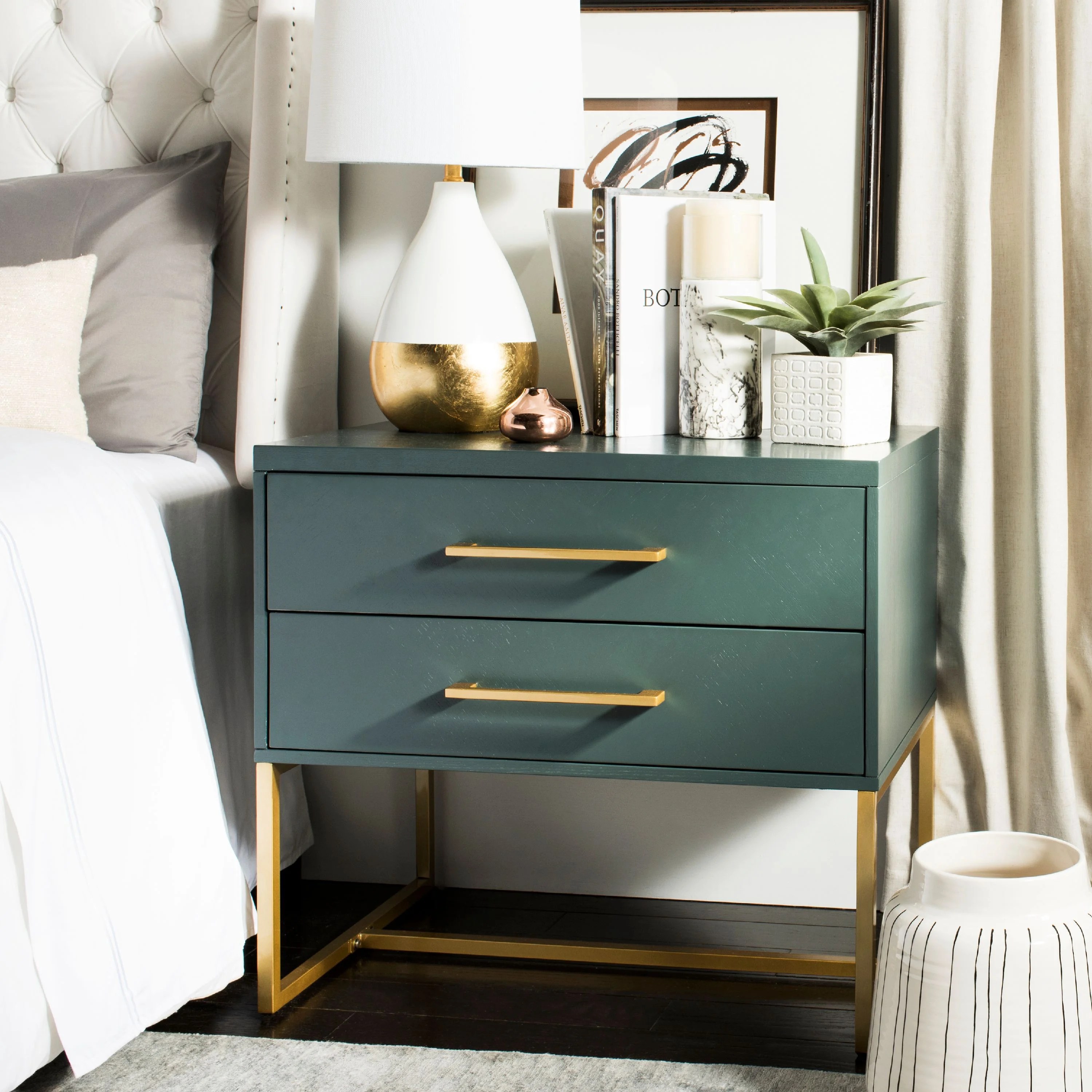 Modern Nightstands: Clean Lines and Smart Storage