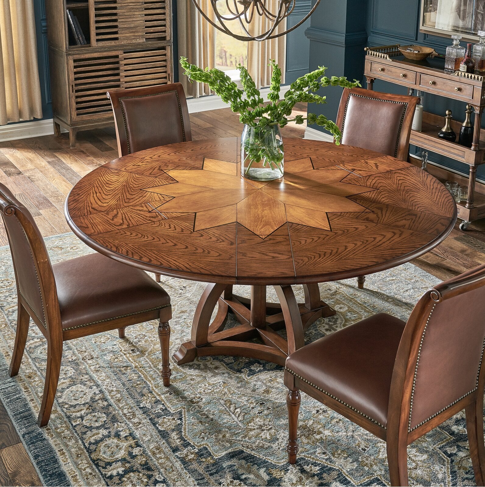 Round Extendable Dining Tables: Leaf and Seating Options