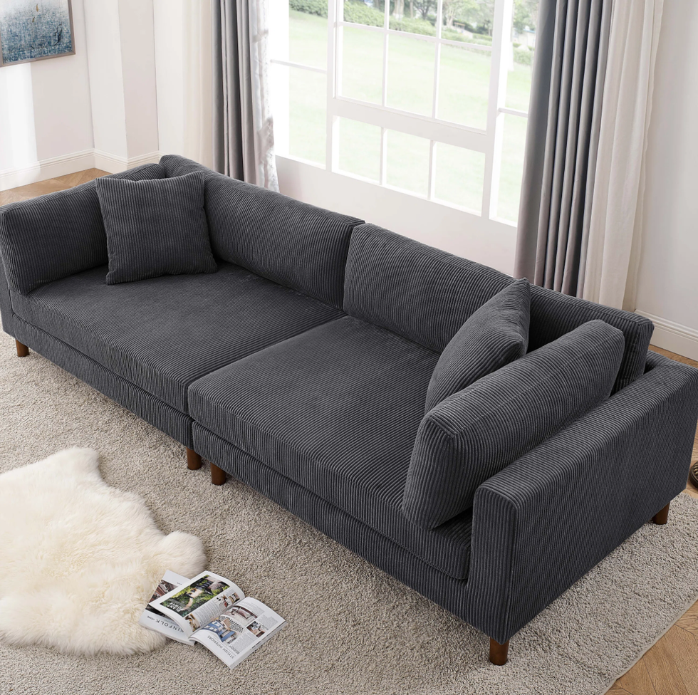 Deep-Seated Sofas: Comfort, Cushions and Room Size