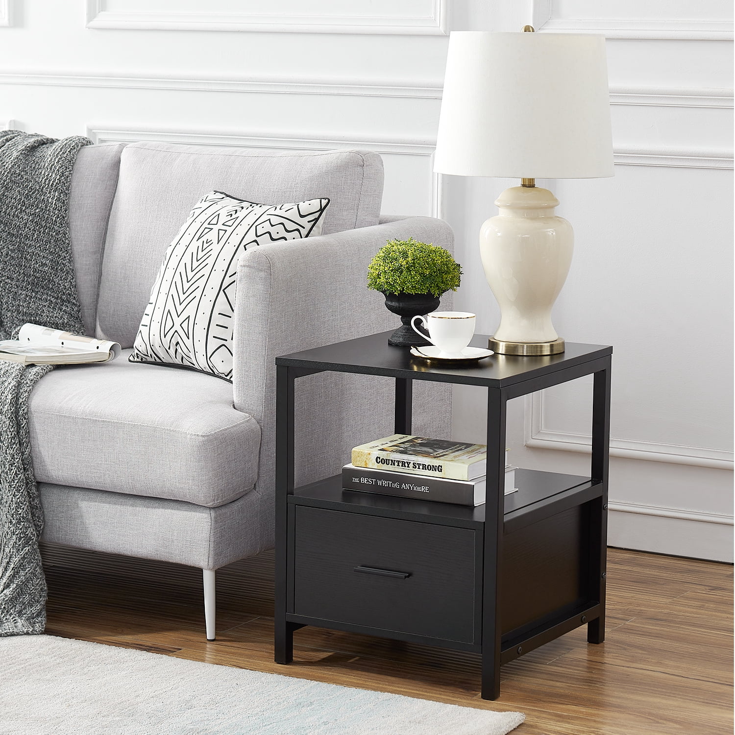 Modern Side Tables: Shapes and Minimal Styling