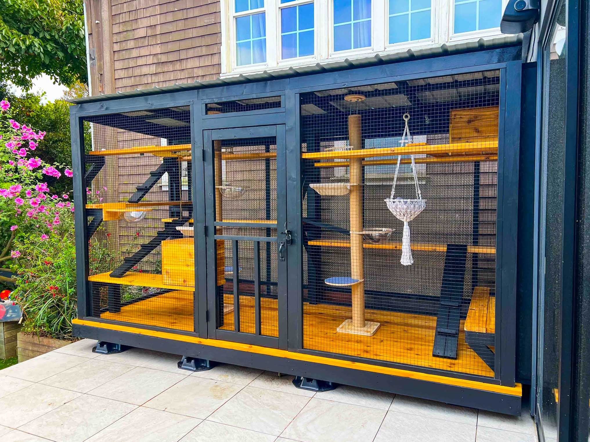 Hiring a Local Catio Builder: Questions and Checks