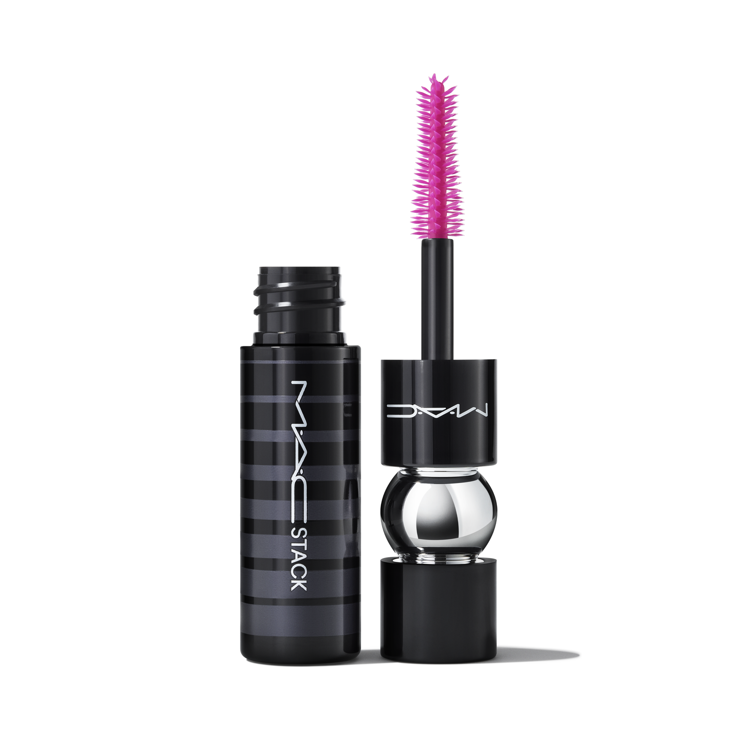 How the Mini MACStack Mascara Works