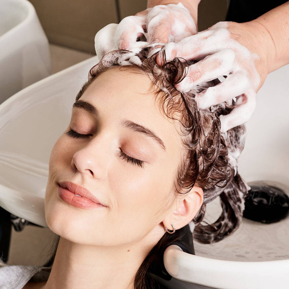 Does Your Hair Need a Detox? Buildup and Clarifying Explained
